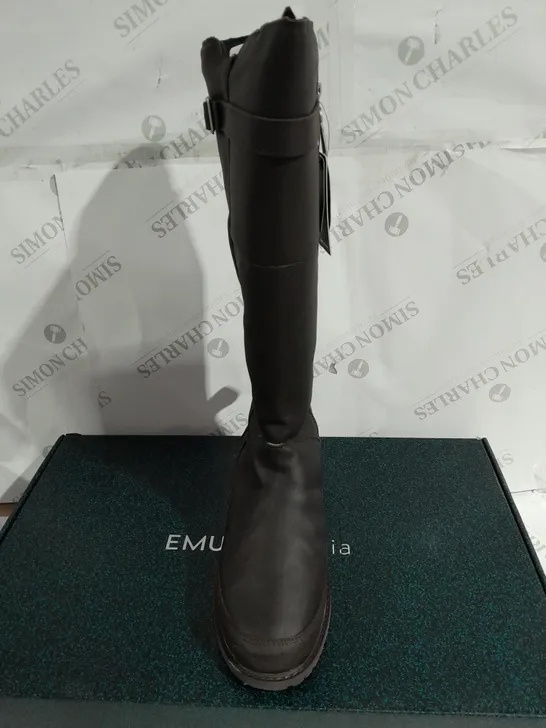 BOXED PAIR OF EMU NATASHA LEATHER BOOTS, ESPRESSO - SIZE 6