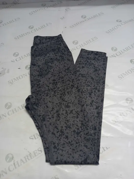 GYMSHARK TRANING LEGGINGS SIZE M