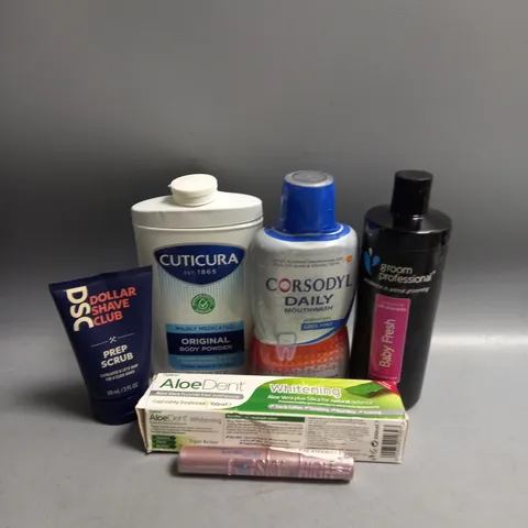 BOX OF APPROXIMATELY 20 COSMETIC ITEMS TO INCLUDE - ANIMAL SHAMPOO - CORSODYL MOUTHWASH - MAYBELLINE MASCARA - ETC 