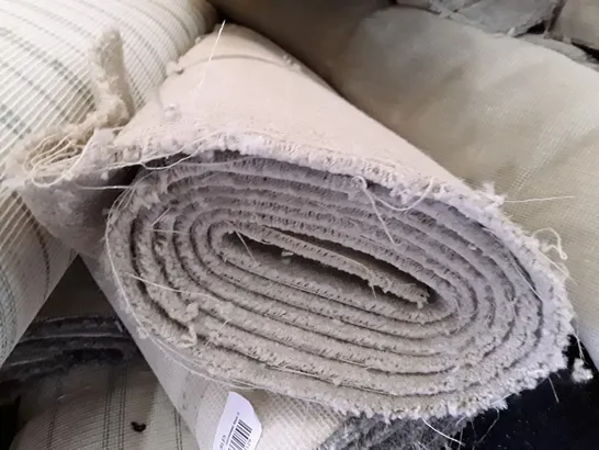 ROLL OF QUALITY NATURAL CARPET