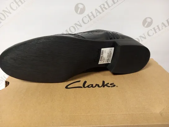 BOXED CLARKS HAMBLE OAK BLACK PAT SIZE 7.5