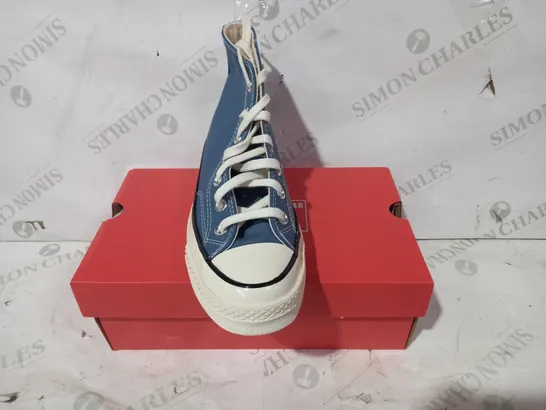 BOXED PAIR OF CONVERSE ALL STAR SHOES IN BLUE UK SIZE 6