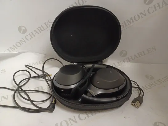 SONY WH-1000XM2 NOISE CANCELLING HEAD PHONES