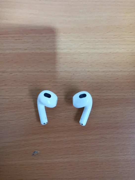 APPLE AIRPOD 3RD GENERATION