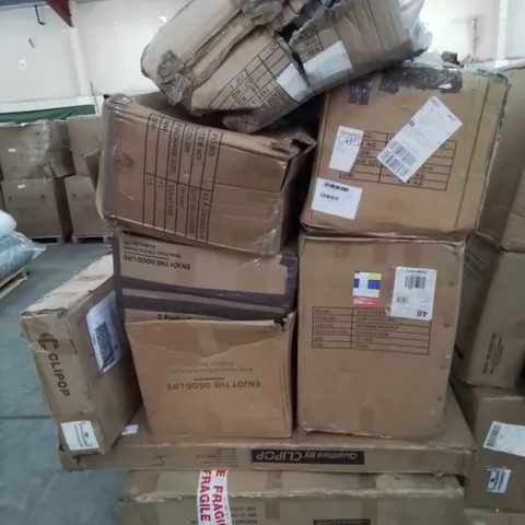 A PALLET OF VARIOUS FURNITURE PARTS 