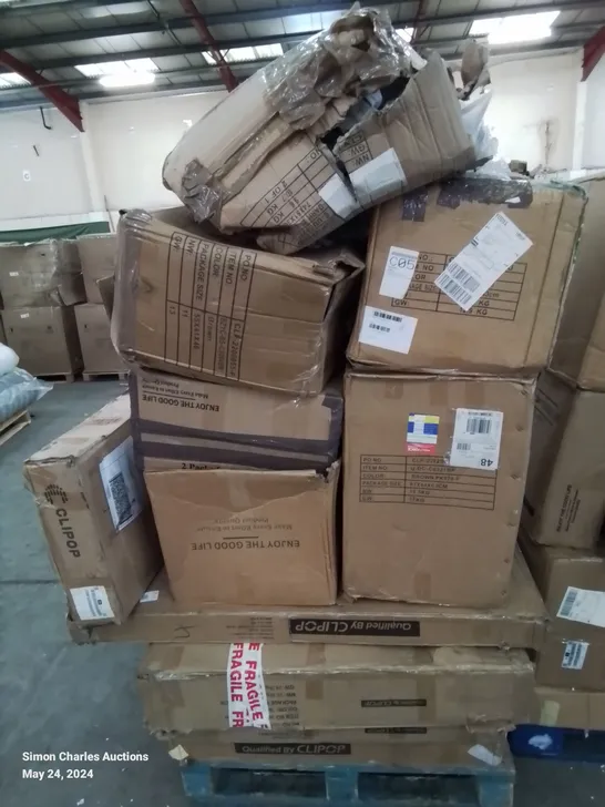 A PALLET OF VARIOUS FURNITURE PARTS 