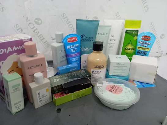 APPROXIMATELY 20 ASSORTED COSMETICS ITEMS TO INCLUDE LIZ EARLE SKIN REPAIR RICH CREAM (50ml), ELEMIS PRO-COLLAGEN MARINE CREAM (50ml), LOREAL ABSOLUT REPAIR SHAMPOO (300ml), ETC