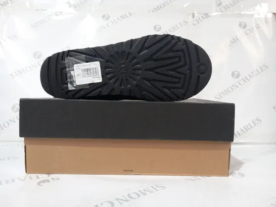 BOXED PAIR OF UGG TASMAN SHOES IN BLACK UK SIZE 8