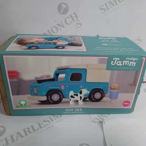 CHILDRENS WOODEN CAR SET 