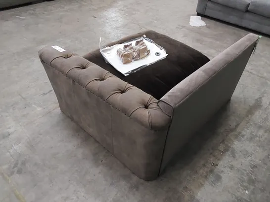 DESIGNER DISCOVERY SCATTER BACK SOFA PIECE 