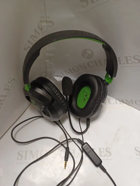 APPROXIMATELY 7 ASSORTED HEADSETS TO INCLUDE; TURTLE BEACH RECON 50X - XBOX