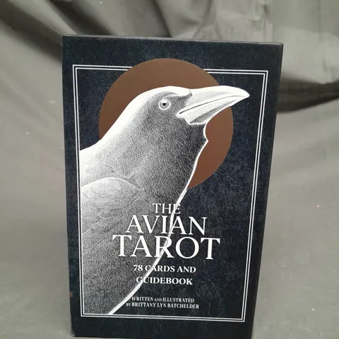 THE AVIAN TAROT 78 CARDS AND GUIDEBOOK