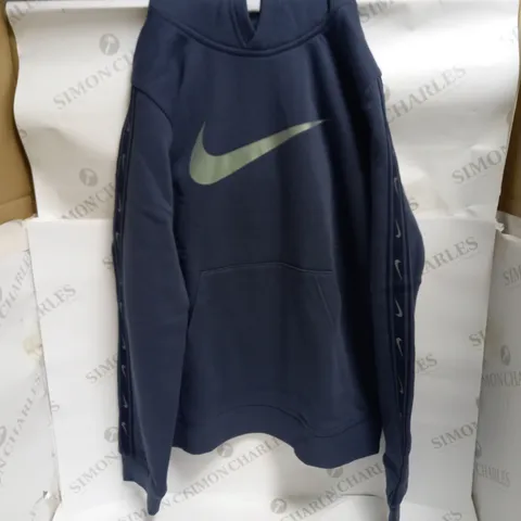 NIKE REPEAT TRAINING FLEECE HOODIE IN THUNDER BLUE - KIDS LARGE