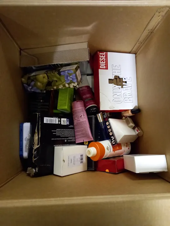 LOT OF ASSORTED HEALTH AND BEAUTY ITEMS INCLUDING FRAGRANCES, SKIN CARE, DIESEL, CRISTIANO RONALDO