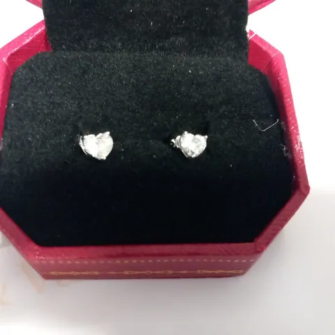 DESIGNER 18CT WHITE GOLD STUD EARRINGS SET WITH HEART SHAPED DIAMONDS WEIGHING +0.75CT