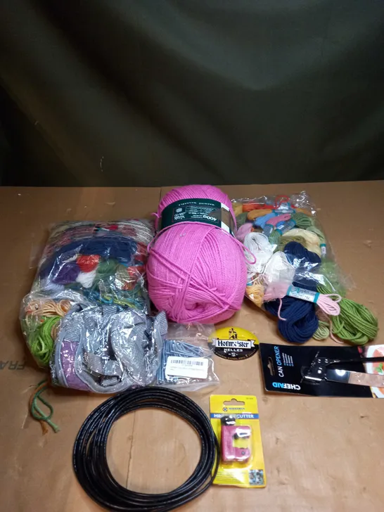 LOT OF ASSORTED ITEMS TO INCLUDE CABLES, TIN OPENER AND YARNS OF WOOL