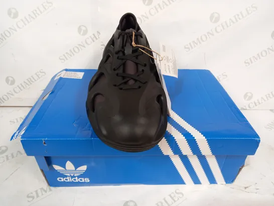 BOXED PAIR OF ADIDAS ADIFOM Q SHOES IN BLACK UK SIZE 9