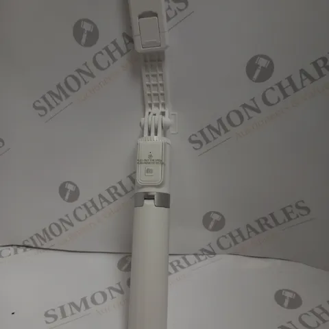 BOXED SELFIE STICK TRIPOD 1M WHITE 