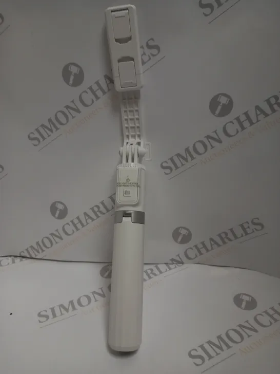 BOXED SELFIE STICK TRIPOD 1M WHITE 