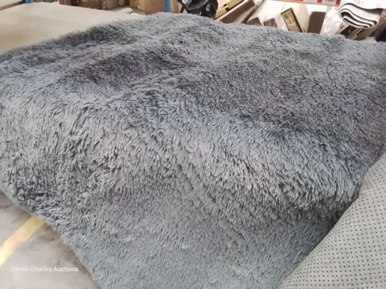 BUCKMAN FLUFFY HAND TUFTED GREY RUG - 200 X 290CM 