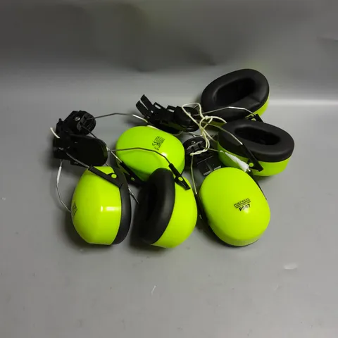LOT OF 3 PAIRS OF EAR DEFENDERS HI-VISIBILITY PORTWEST 