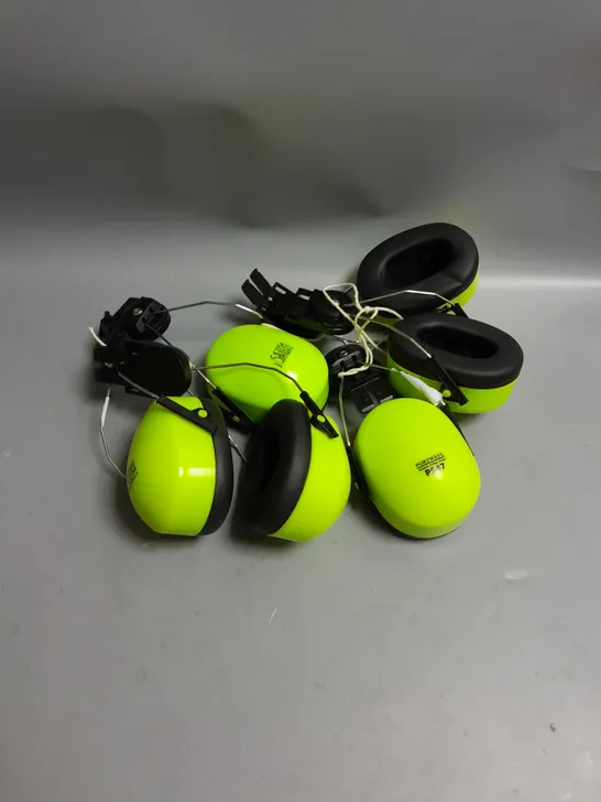 LOT OF 3 PAIRS OF EAR DEFENDERS HI-VISIBILITY PORTWEST 