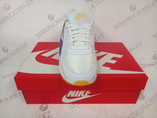 BOXED PAIR OF NIKE AIR MAX 90 SHOES IN WHITE UK SIZE 7