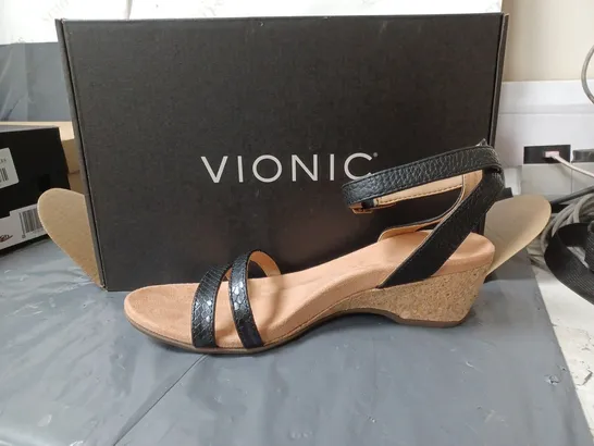 BOXED PAIR OF WEDGE HEELED SANDALS IN BLACK SIZE UNSPECIFIED 