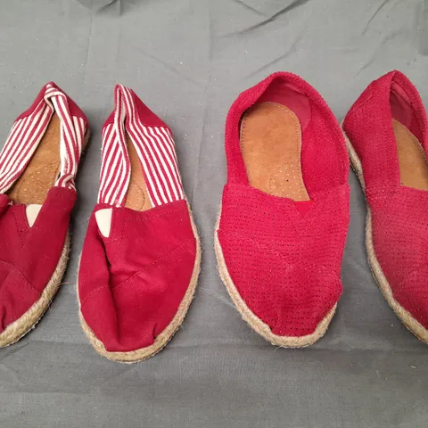 BOX OF APPROXIMATELY 8 ASSORTED FLAT SLIP-ON SHOES IN RED, AND RED/WHITE STRIPES - VARIOUS STYLES