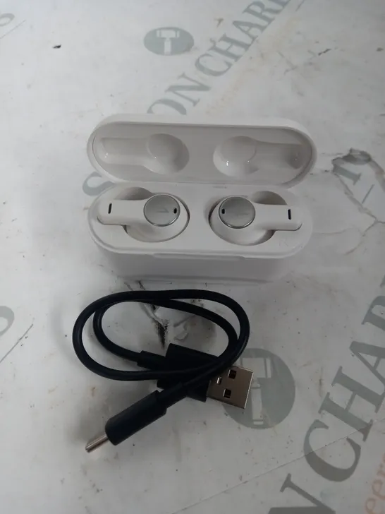 WIRELESS EARBUDS HITW BLUETHOOTH