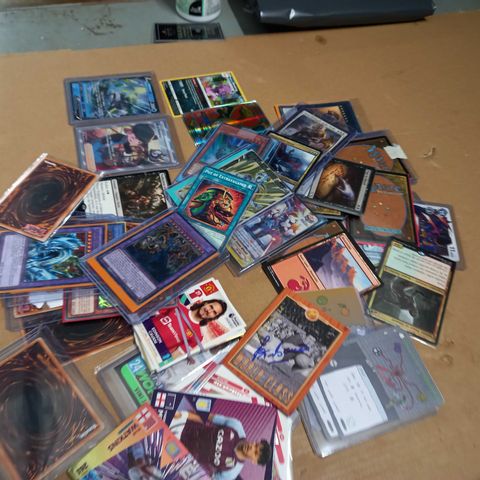 LOT OF ASSORTED CARDS FROM VARIOUS COLLECTIONS TO INCLUDE OKEMON, YU-GI-OH MAGIC THE GATHERING AND FOOTBALL
