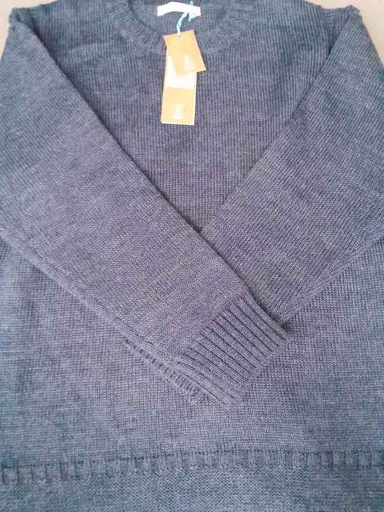 WOOLOVERS GUERNSEY JUMPER IN NAVY SIZE MEDIUM