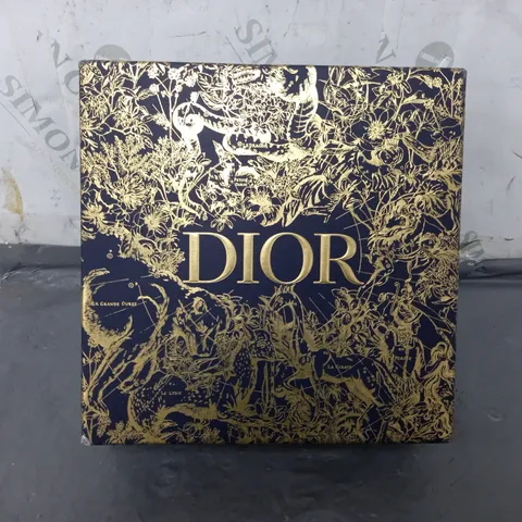 BOXED DIOR SAUVAGE SET