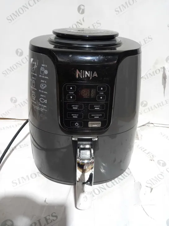 NINJA AIR FRYER 3.8L AF100UK