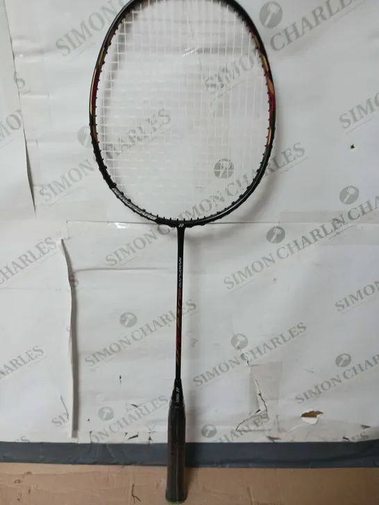 NANOFLARE 800 BADMINTON RACKET 