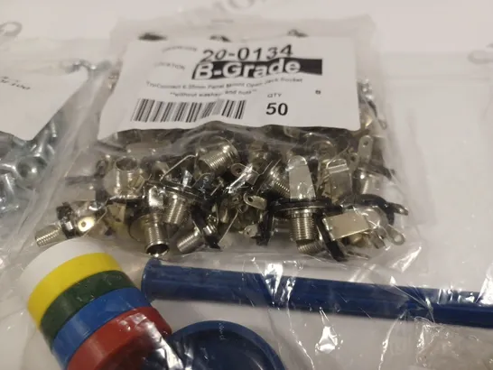 LOT OF ASSORTED ITEMS TO INCLUDE TRUCONNECT OPEN JACK SOCKETS, WINGNUTS AND PANEL NUTS