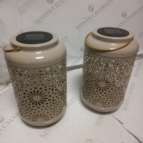 GARDEN REFLECTIONS SET OF 2 PATTERNED SOLAR LANTERNS, FLOWER