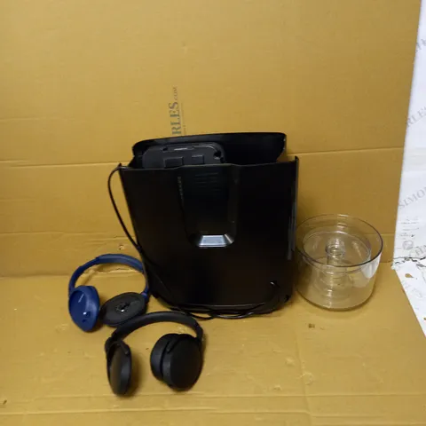 LOT OF ASSORTED ITEMS TO INCLUDE HEADPHONE, PAPER SHREDDER AND TABLET HOLDER