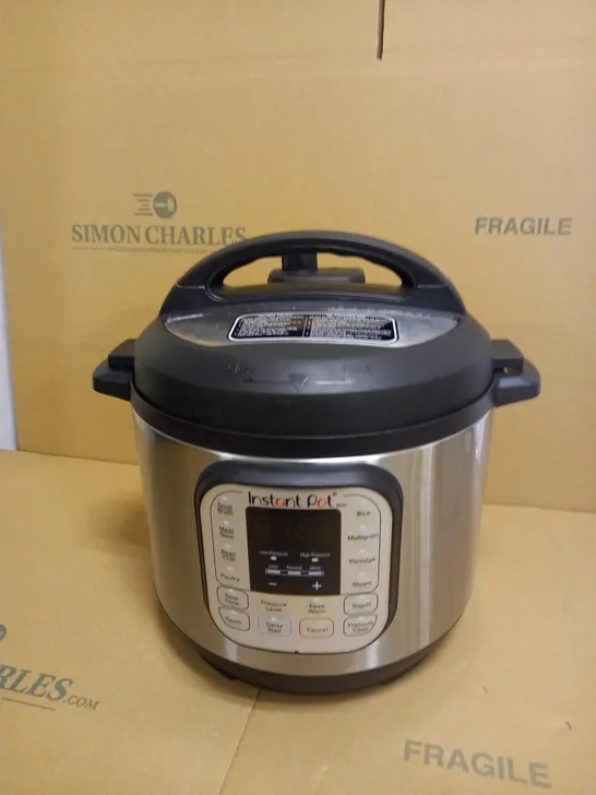 INSTANT POT DUO SMART PRESSURE COOKER