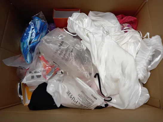 BOX OF APPROXIMATELY 25 ASSORTED CLOTHING ITEMS TO INCLUDE - SHORTS , BAG , TROUSERS ETC