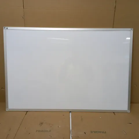 BOARDSPLUS MAGNETIC WHITEBOARD - ALUMINIUM FRAME 90X60CM