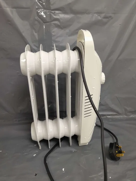 WARMLITE 650W OIL FILLED RADIATOR WHITE