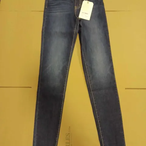 LEVI'S MILE HIGH RISE SUPER SKINNY JEANS // SIZE: 25W, L30