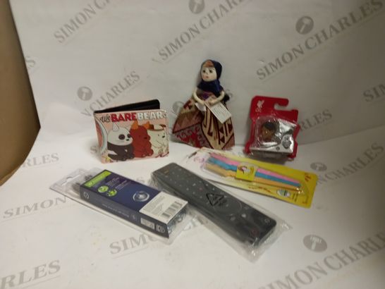 LOT OF APPROXIMATELY 15 ASSORTED HOUSEHOLD ITEMS, TO INCLUDE ARMENIAN DOLL, WE BARE BEARS WALLET, LIVERPOOL MINIMINO FIGURINE, ETC