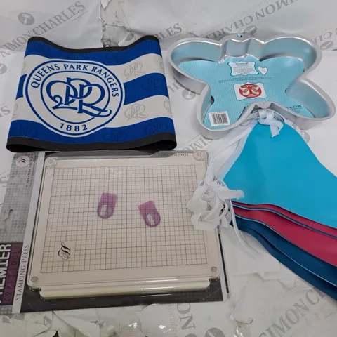 BOX OF APPROXIMATELY 20 ASSORTED ITEMS TO INCLUDE QPR FOOTBALL MAT, BUTTERFLY CAKE PAN, STAMPING PRESS ETC