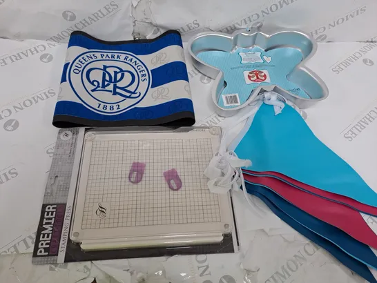 BOX OF APPROXIMATELY 20 ASSORTED ITEMS TO INCLUDE QPR FOOTBALL MAT, BUTTERFLY CAKE PAN, STAMPING PRESS ETC