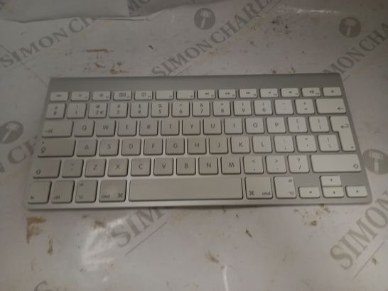 APPLE WIRELESS KEYBOARD