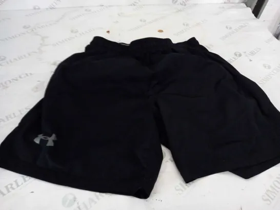 BLACK UNDER ARMOUR SHORTS SIZE L