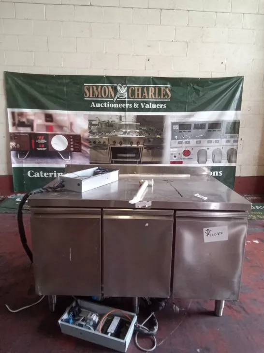 COMMERCIAL FOOD PREP STATION WITH UNDERCOUNTER FRIDGE