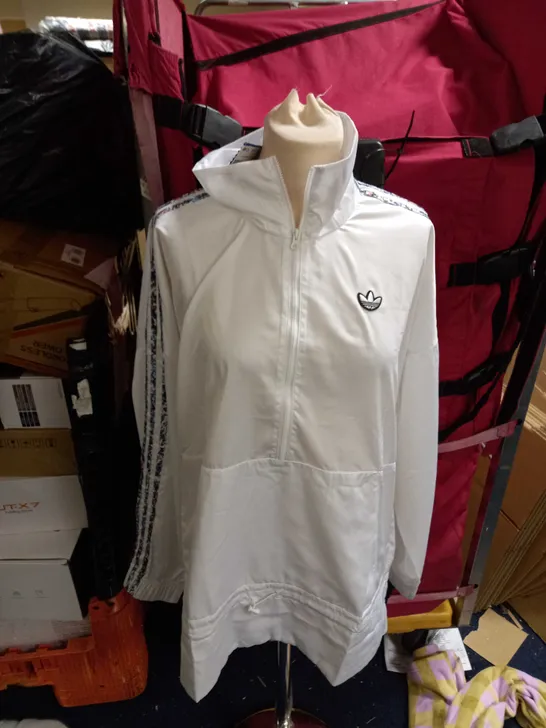 ADIDAS WINDBREAKER WHITE SIZE MEDIUM